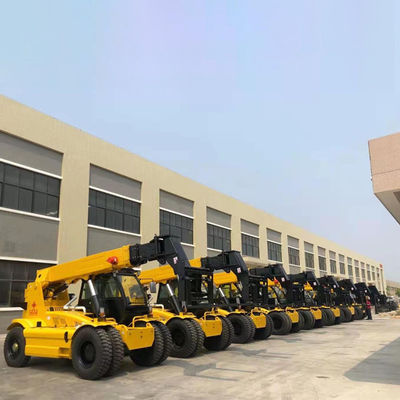 9メートルの望遠鏡のフォークリフトのTelehandler 5ton望遠鏡ブームの扱う人