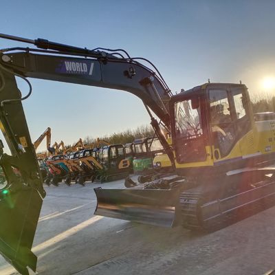 ゴム製 トラックが付いている長い腕の掘削機
