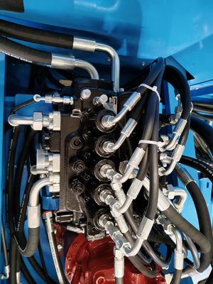 23T最高油圧クローラー掘削機9-11m。CATと同じような掘る半径11-13rpmの振動速度