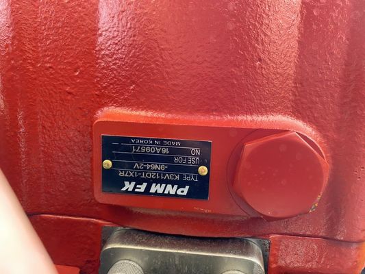 23T最高油圧クローラー掘削機9-11m。CATと同じような掘る半径11-13rpmの振動速度