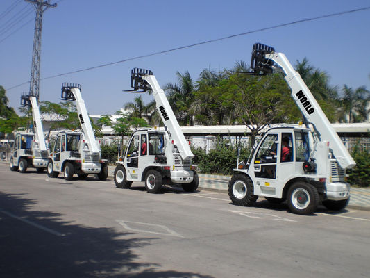4車輪ドライブEPAディーゼル機関の望遠鏡の扱う人2.5Tの負荷望遠鏡のフォークリフト4WD Telehandler