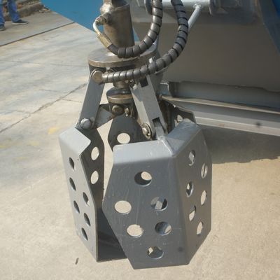1325mmの開いたタクシーのパーム油の収穫機の重量1250kgはとの取り組む