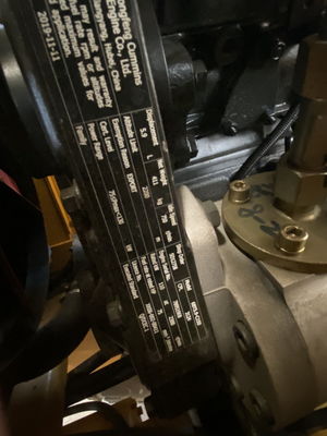 高静的線形負荷280N/Cmを持つ舗装建設の振動式ロードローラー