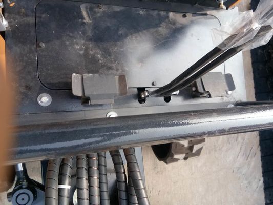 マックス.掘削深さ 2450mm 最大上げ高度の刃 240mmのための小さなクローラー掘削機