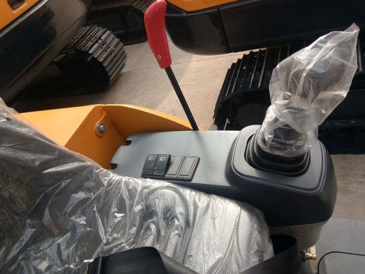マックス.掘削深さ 2450mm 最大上げ高度の刃 240mmのための小さなクローラー掘削機